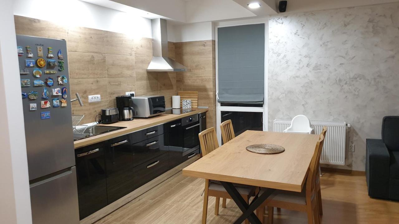 Criss Apartament Σινάια Εξωτερικό φωτογραφία