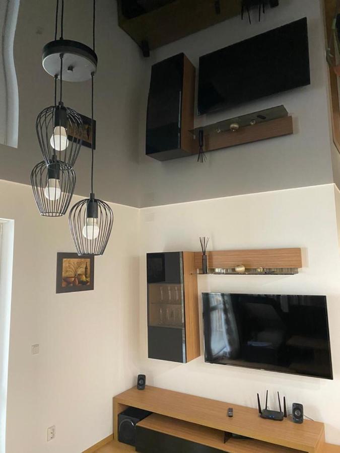 Criss Apartament Σινάια Εξωτερικό φωτογραφία