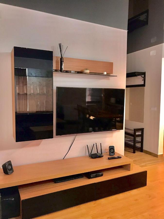 Criss Apartament Σινάια Εξωτερικό φωτογραφία