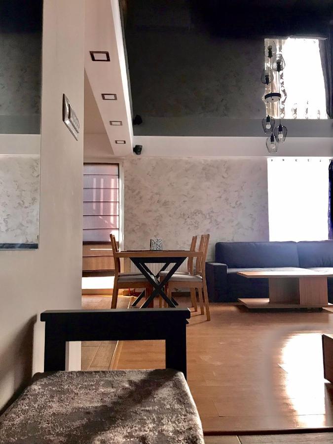 Criss Apartament Σινάια Εξωτερικό φωτογραφία